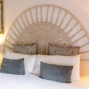 https://primavera-hostel.catalonia-hotels.com